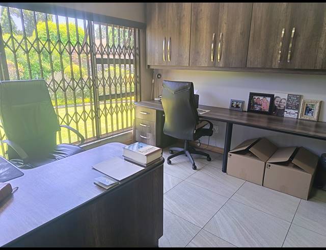 3 BEDROOM HOUSE FOR SALE IN GOLF PARK